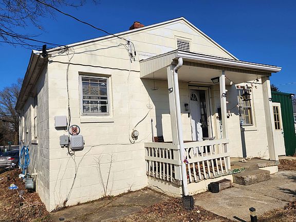 3rd image of 305 Riverview Ave