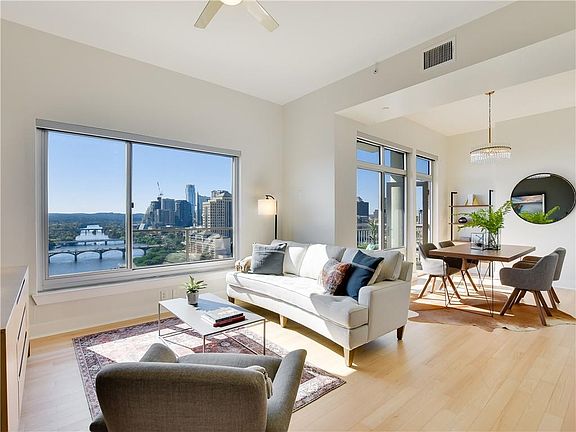 4th image of 603 Davis St APT 2001