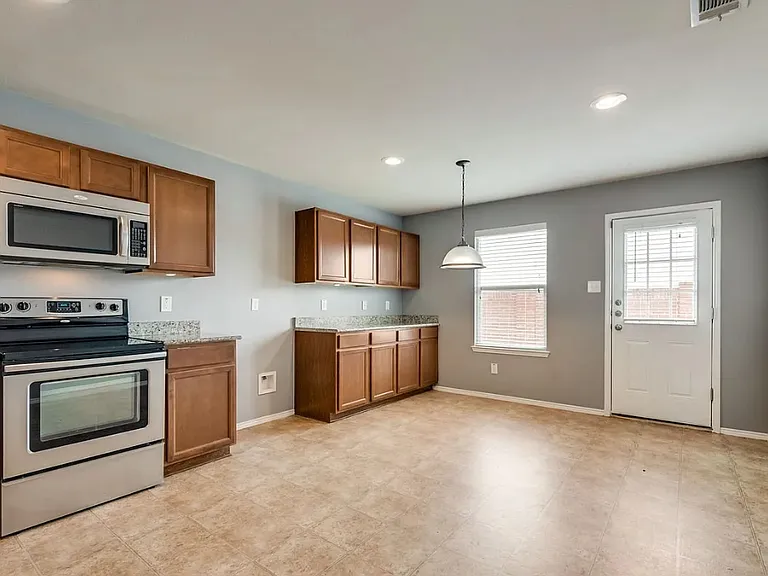 41 Larkspur Dr — Photo 3