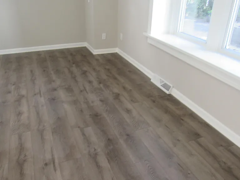 320 Zeller Ave — Photo 30
