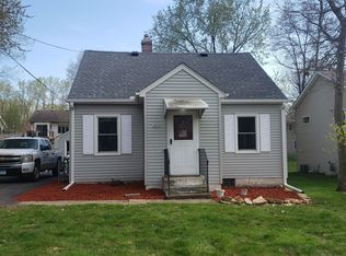 2092 Cowern Pl E, North Saint Paul, MN 55109