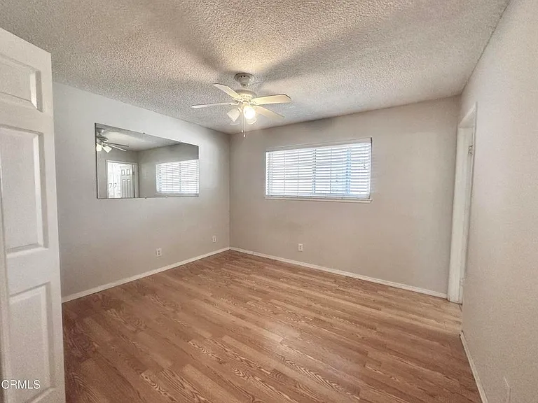 2065 Abbott St — Photo 17