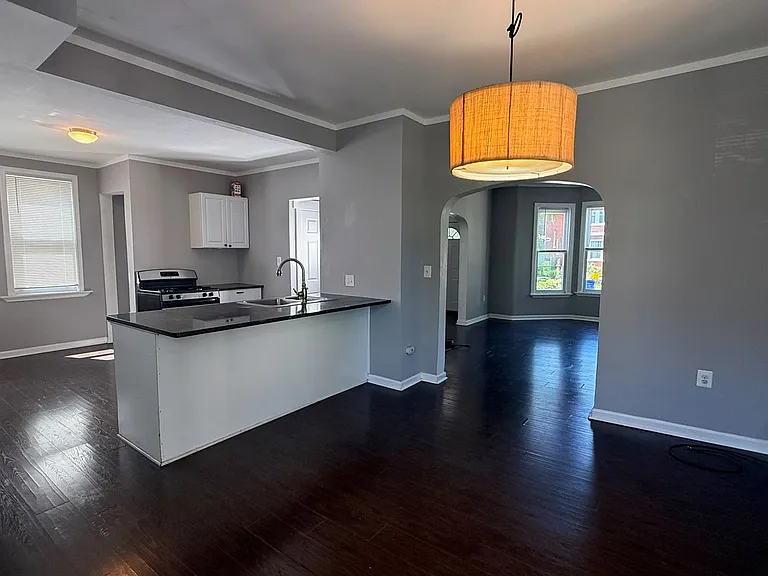 151 Calvert St — Photo 12