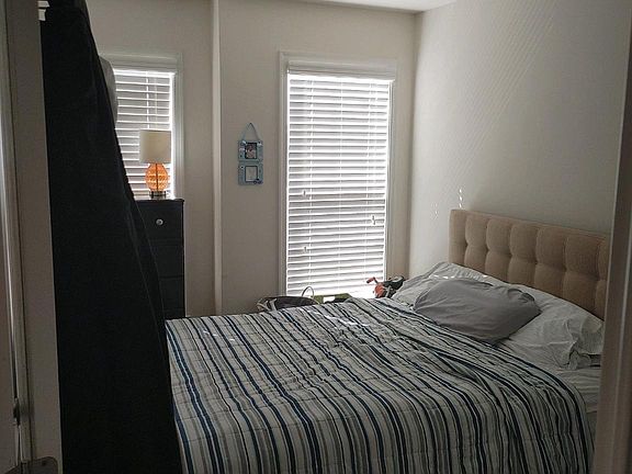 4th image of 43473 Rickenbacker Sq