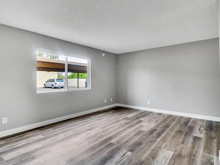 260 W 8th Ave #123 — Photo 30