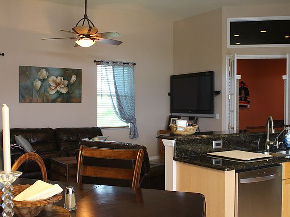 5th image of 522 SE 13th St