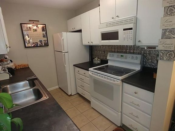 3rd image of 5979-1 Meadowcreek Dr #5979-01