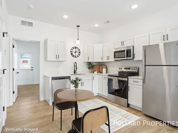 41 Nassau Dr
