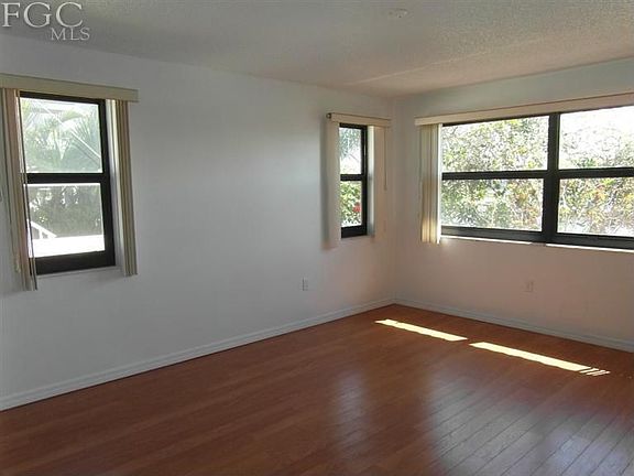 5th image of 431 Valletta Ct