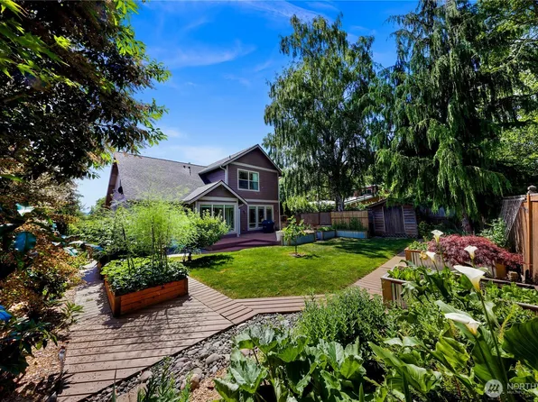 3217 Locust Avenue, Bellingham, WA 98225