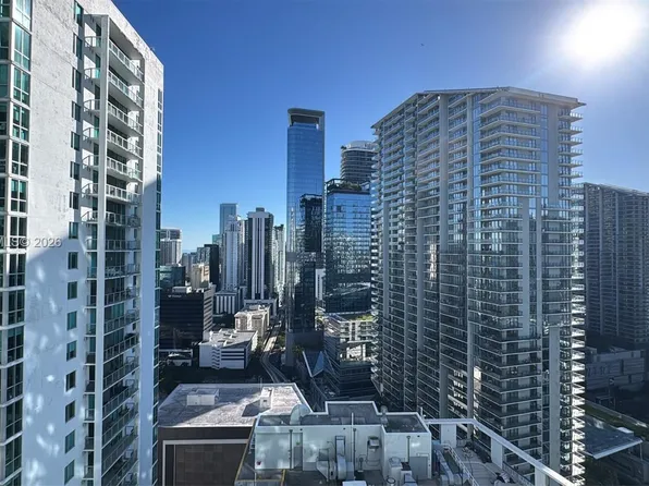 41 SE 5th St APT 2004, Miami, FL 33131