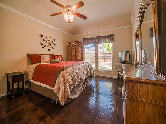 4th image of 304 Riverstone Way