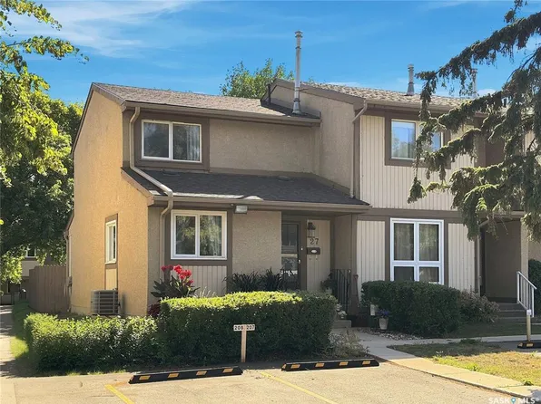 UNIT 27-1128 Mckercher DRIVE, Saskatoon, SK S7H 4Y7