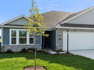 1104 Butler Lake Ct, Fort Wayne, IN