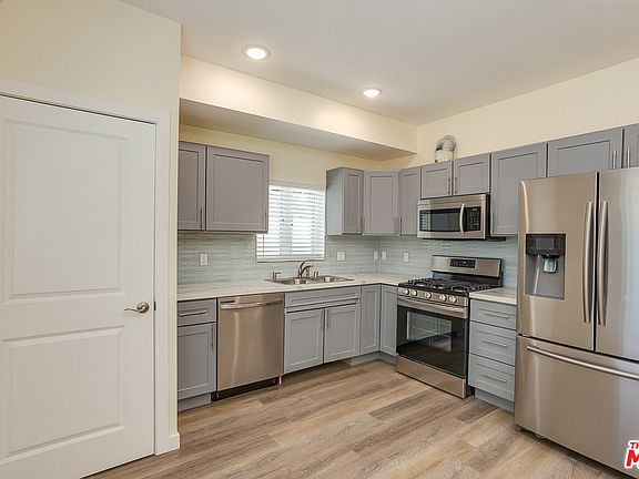 5th image of 6031 Craner Ave