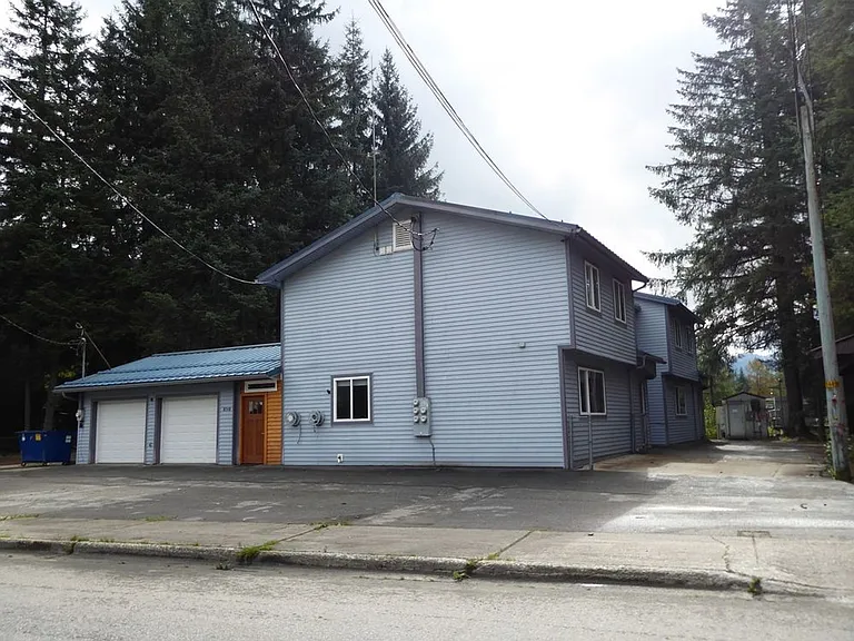 8748 Trinity Dr #A-D — Photo 20