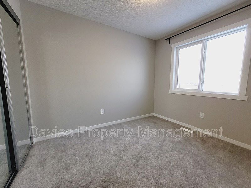 Edmonton Townhouse for rent - 3 Bedrooms — photo 10