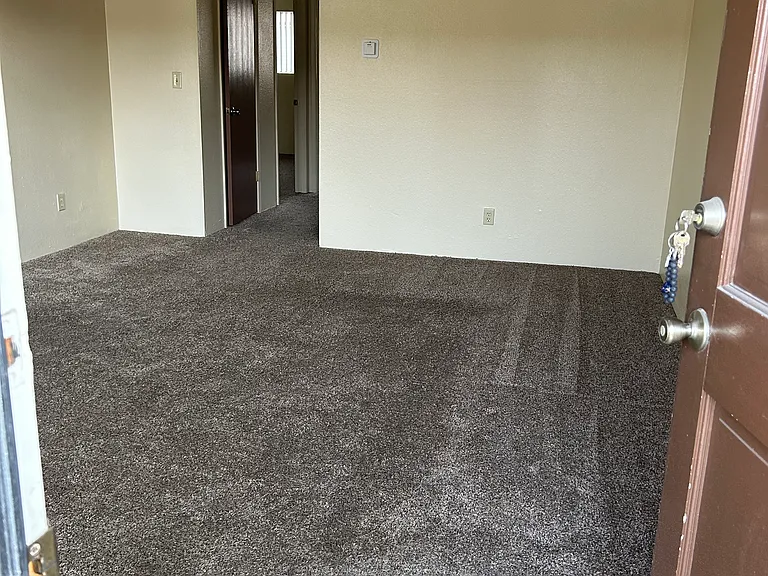 Oak Grove — Photo 11