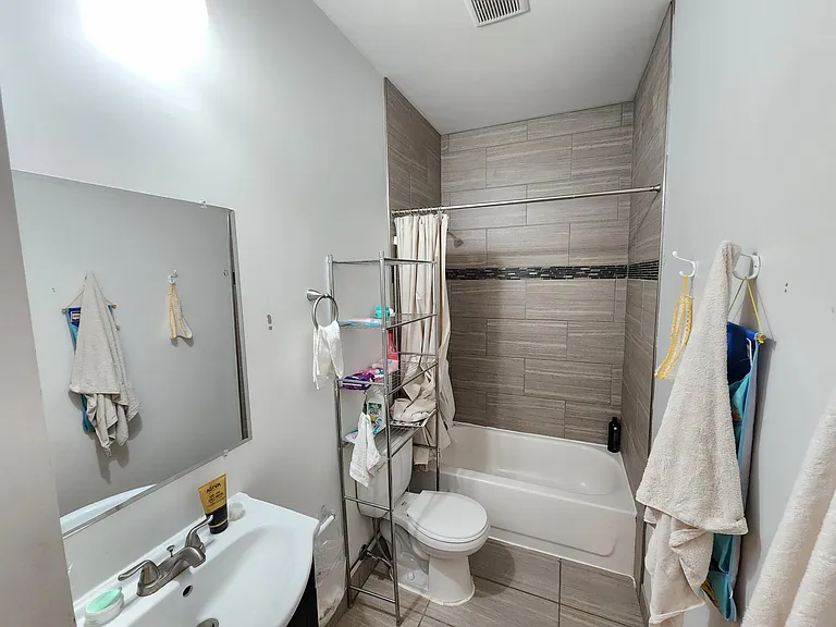 1822 W Norris St #C — Photo 14