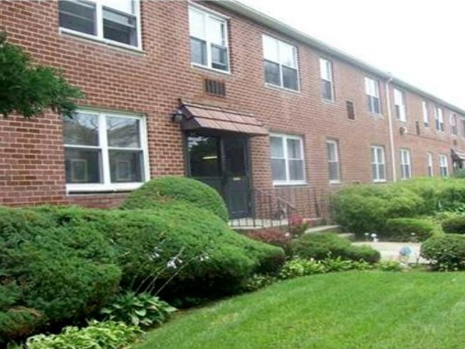 1st image of 920 Armstrong Ave APT 2-3