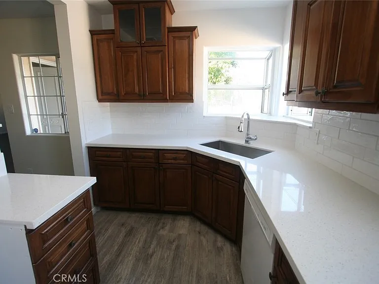 9968 Daines Dr — Photo 10