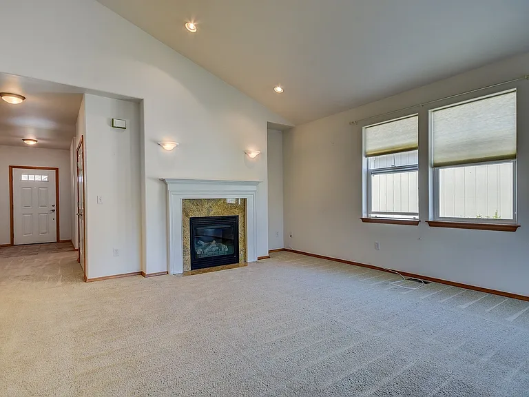 1232 SW Xavier Dr — Photo 8