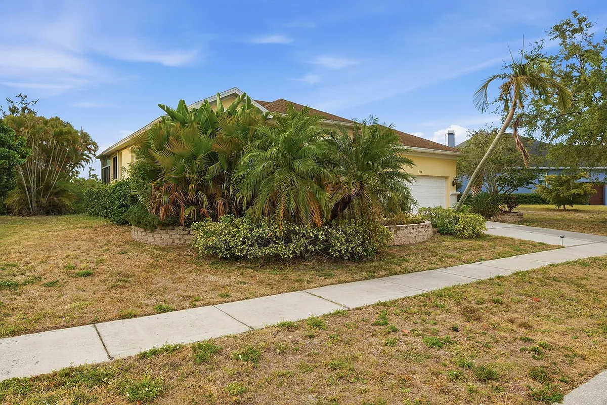 Building Photo - 718 Bunker View Dr
