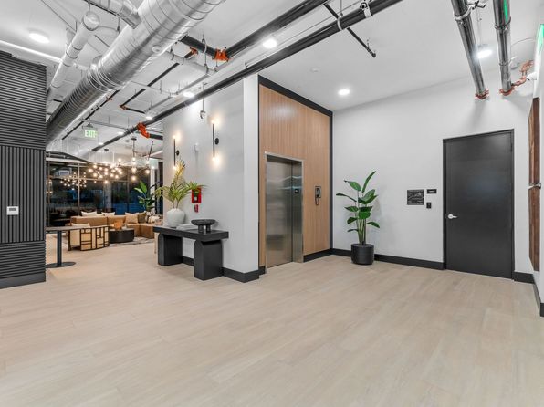 10211 Rancho Carmel Dr #208