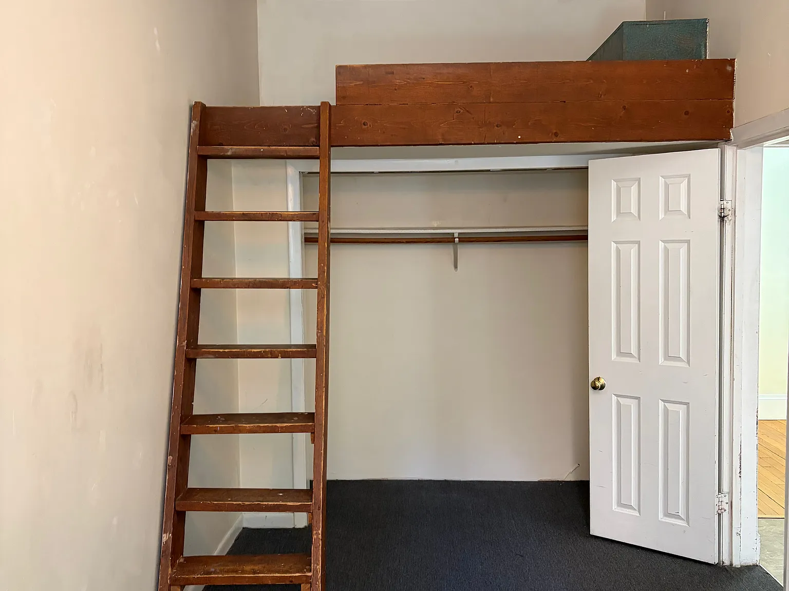 3 bed, 785 sqft, $3,750 — Photo 4