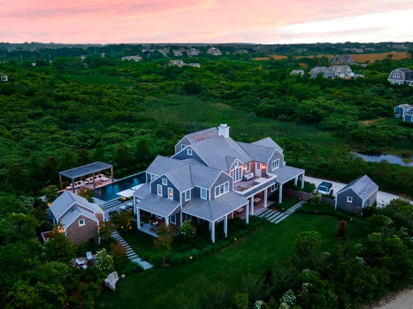 8 Sachem Rd, Nantucket, MA 02554