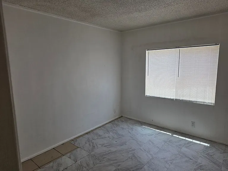 2904 Bassler St — Photo 11