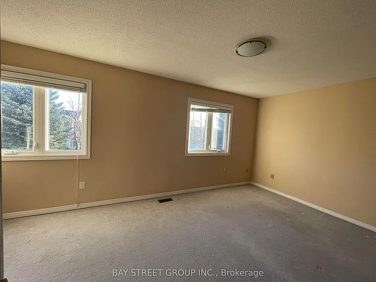 36 Tomlinson Cir — Photo 16