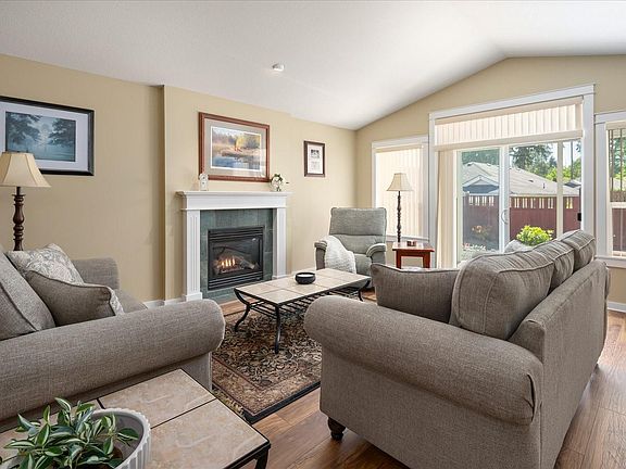 3rd image of 136 Meridian Way