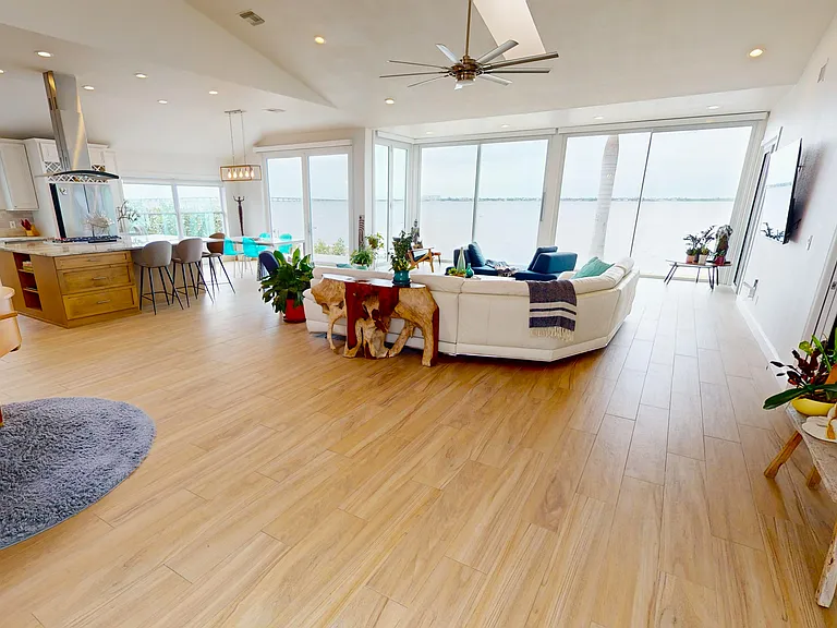 Entry looking into great room and kitchen. Expansive views!