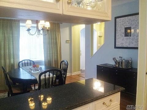 5th image of 26 Roydon Dr W