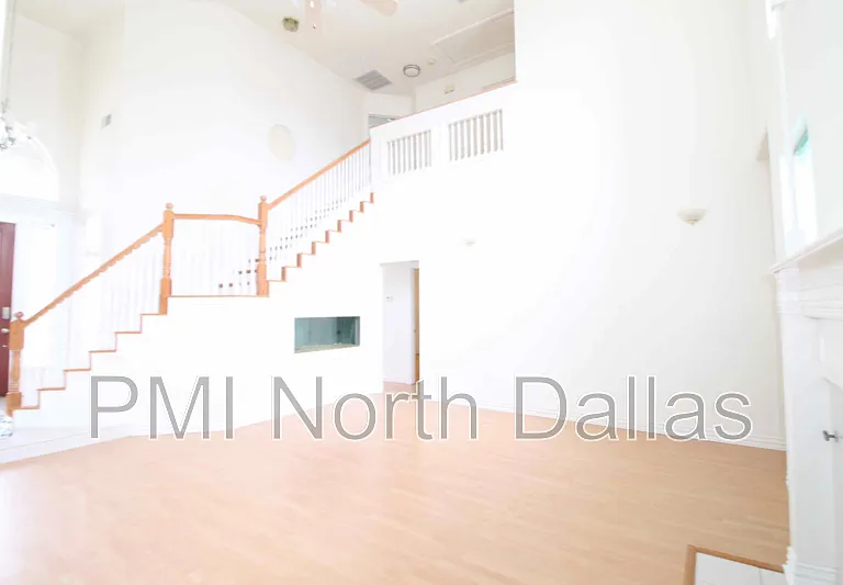 3835 Walden Way — Photo 7