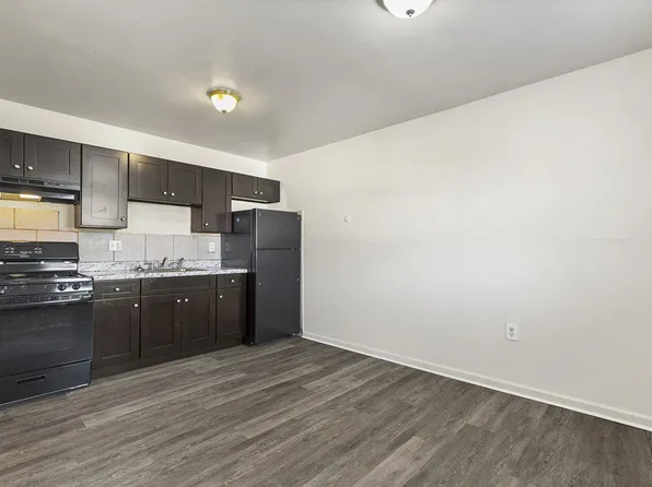 921 W Spencer St, Philadelphia, PA