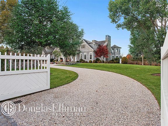 3rd image of 52 Luther Dr