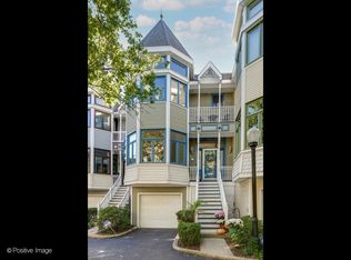 3334 N Racine Ave, Chicago, IL 60657