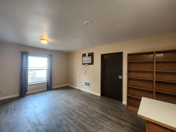 916 E Woodin Ave #A, Chelan, WA 98816