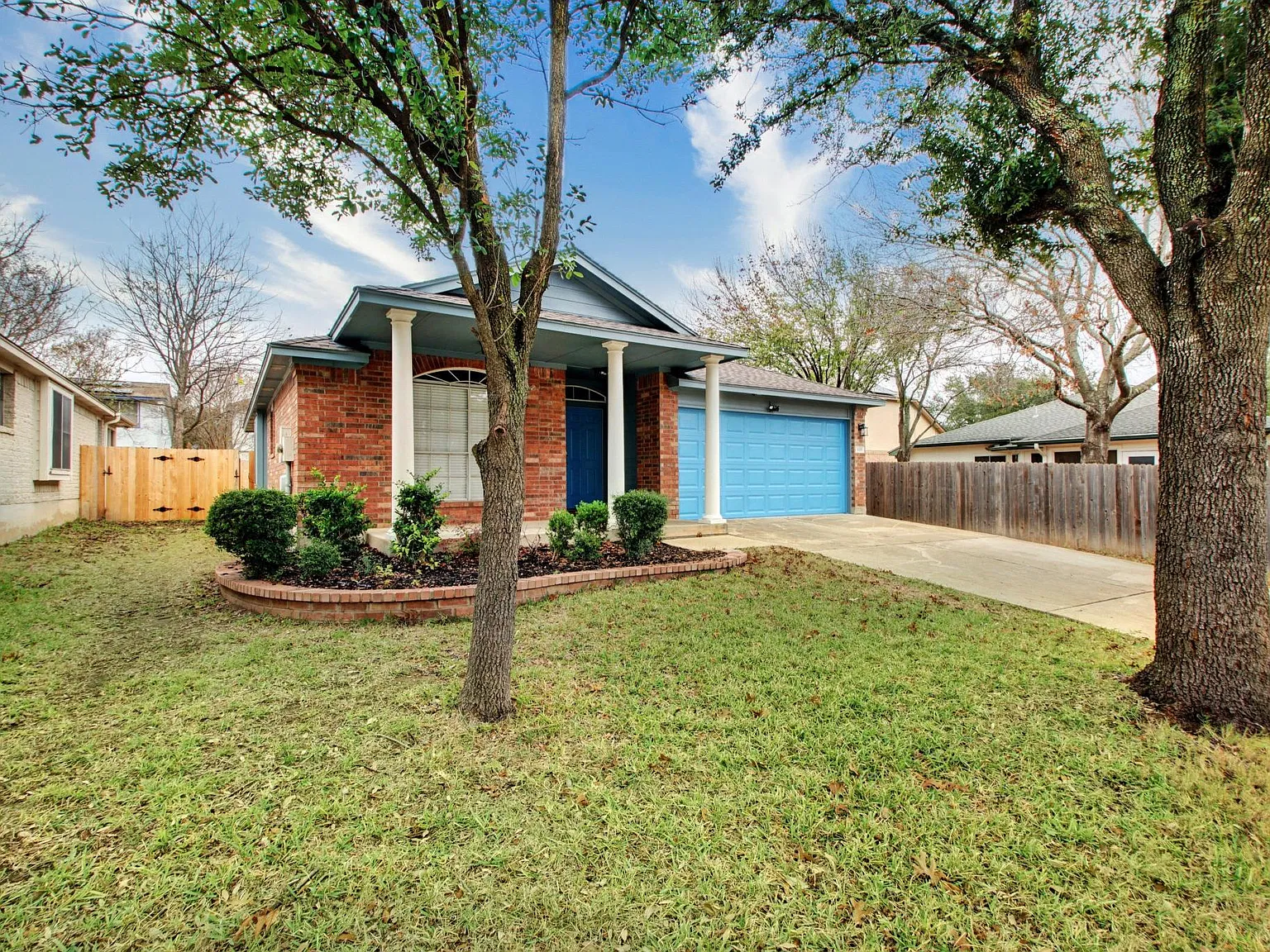 4 bed, 1573 sqft, $5,500 — Photo 2