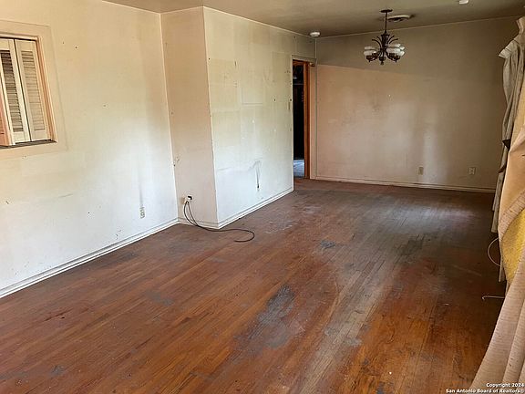 4th image of 4802 ALLEGHENY DR