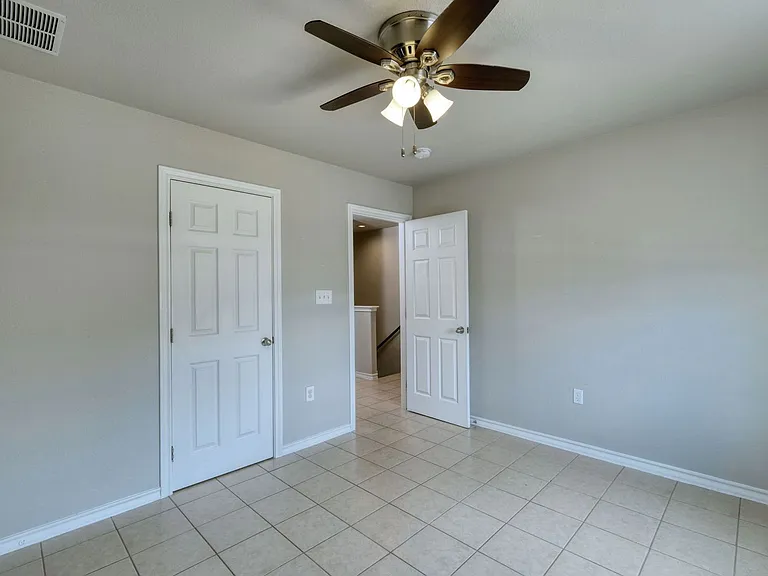 104 Castleberry Ct — Photo 10