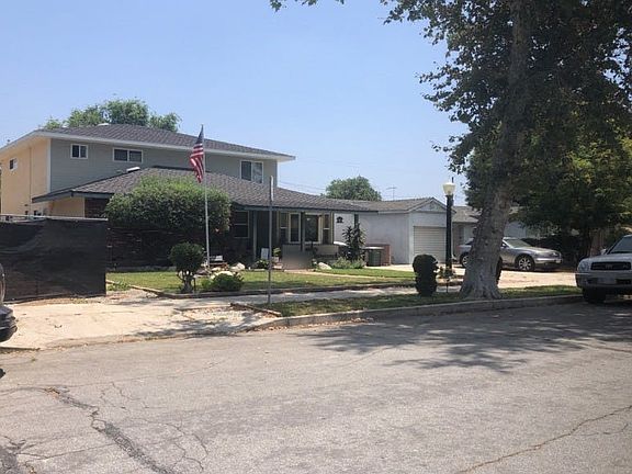5th image of 718 N Parish Pl