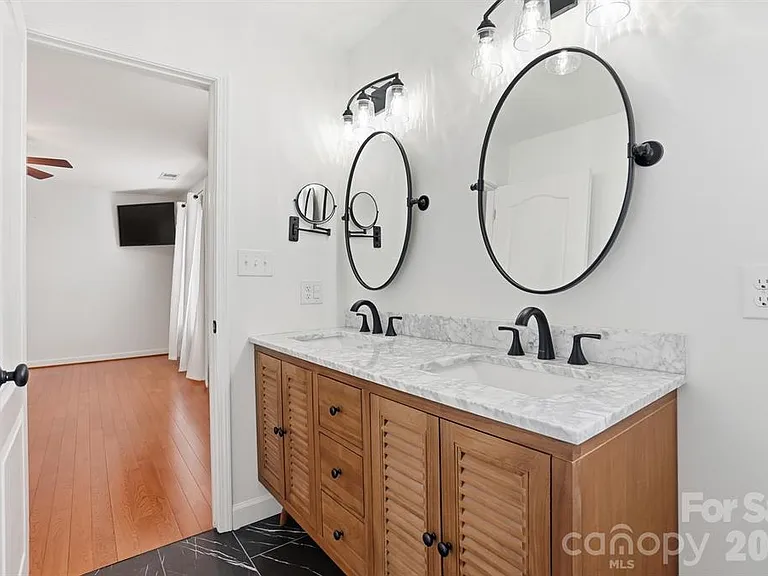 19512 Topgallant Dr — Photo 33