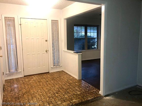 2nd image of 903 N 7th St