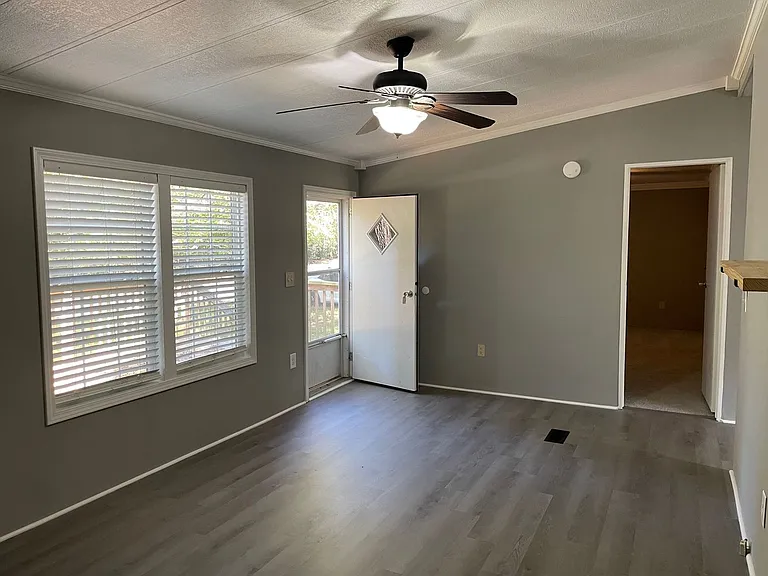 200 Hillcrest Rd — Photo 3