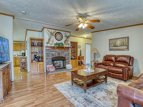 4th image of 1746 Goshen Valley Rd