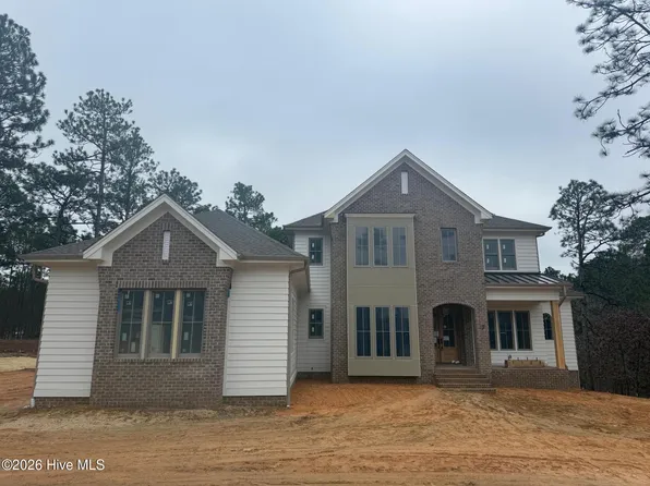 7 Ridgeland Street, Pinehurst, NC 28374
