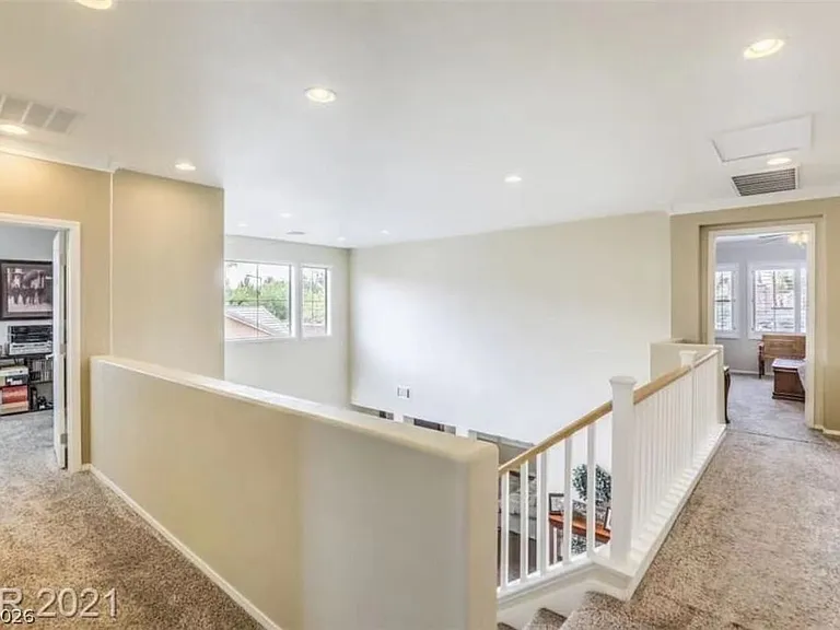 315 Carlisle Crossing St — Photo 9